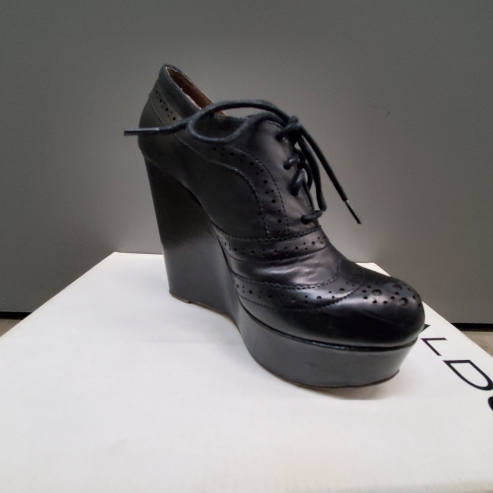 Platform Oxford style shoes